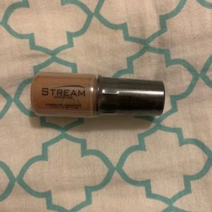 Stream Airbrush Foundation